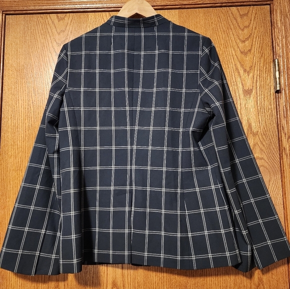 Like New Banana Republic Blazer (Size 10) - Polished Perfection! - Picture 2 of 3